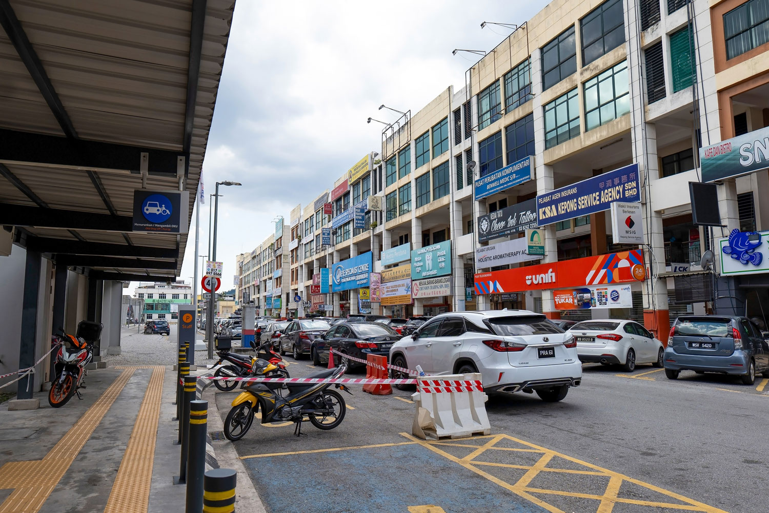 Kepong shoplots with daily conveniences for family living